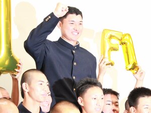 「難色を示す球団もあると思う」日本ハム1位・菰田陽生がプロとの事前面談で伝えた“二刀流縛り”「たとえ夢のドラ1がなくなったとしても…」