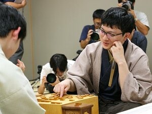 「ふふふ」永瀬拓矢が藤井聡太に敗戦後、電話口で本音…なぜ“AI期待勝率の急落”に興味がないか「この手を難しいと思えるのは将棋界に5人も」