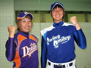 女子プロ野球 選手寮『HOME BASE』ライバルチームと一緒の合宿生活。