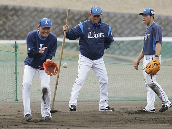 源田が人を育て、山川が技術を誇示。西武キャンプは呆れるほどの充実度。＜Number Web＞ photograph by Kyodo News