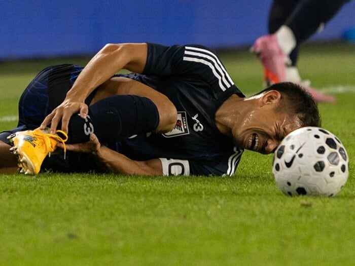 「なぜ建設的な批判をしない？」日本代表アメリカ戦完敗と“OB解説”をブラジル人記者が斬る「170cmナガトモのCBはさすがに無理」＜Number Web＞ photograph by Icon Sportswire/Getty Images