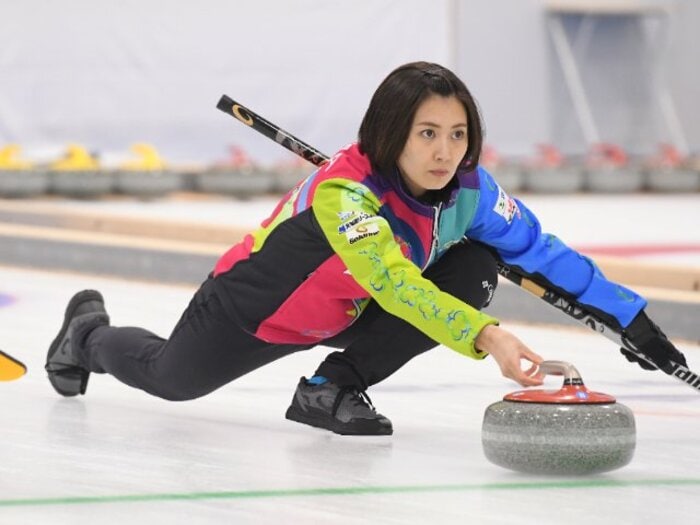 「ロコさんがいたから強くなれた」4度目の五輪挑戦、代表決定戦に懸けたカーリング・吉村紗也香が惜敗直後に見せた表情とは＜Number Web＞ photograph by JCA IDE