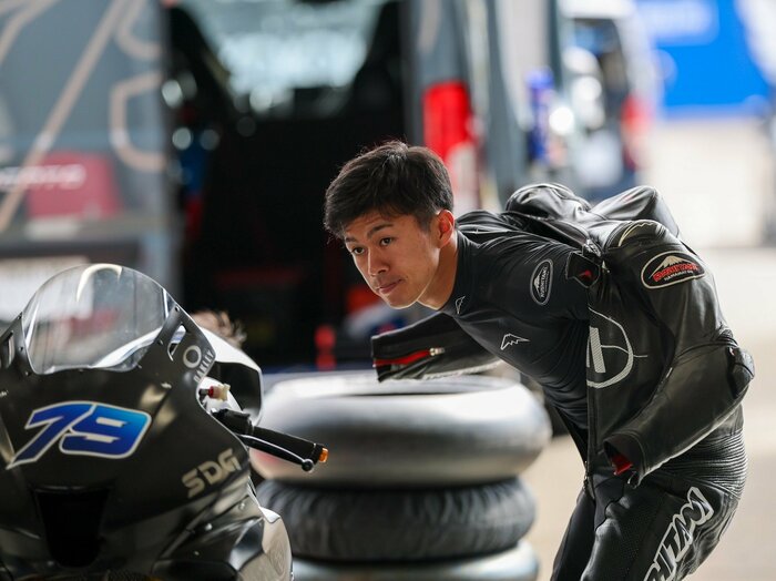 まさかこんな場所にGPライダーが…菅生、筑波でレコード樹立、来季ヤマハ移籍が濃厚となった小椋藍の成長を支える神出鬼没の国内トレーニング＜Number Web＞ photograph by Satoshi Endo