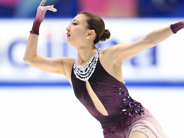 「人生経験が足りない」ラストイヤーの坂本花織（25歳）にじつはあった反対意見「いやー、そりゃ負けたくない」“浅田真央に並んだ”NHK杯優勝の舞台裏＜Number Web＞ photograph by Asami Enomoto