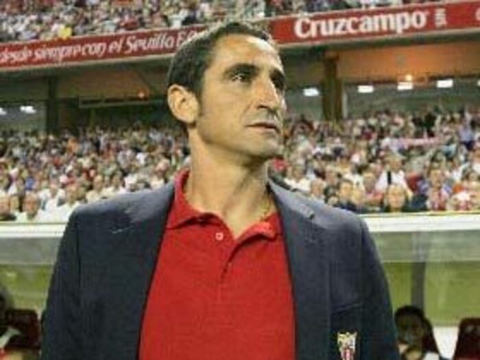 あっちこっちで解任劇。＜Number Web＞ photograph by Tomohiko Suzui