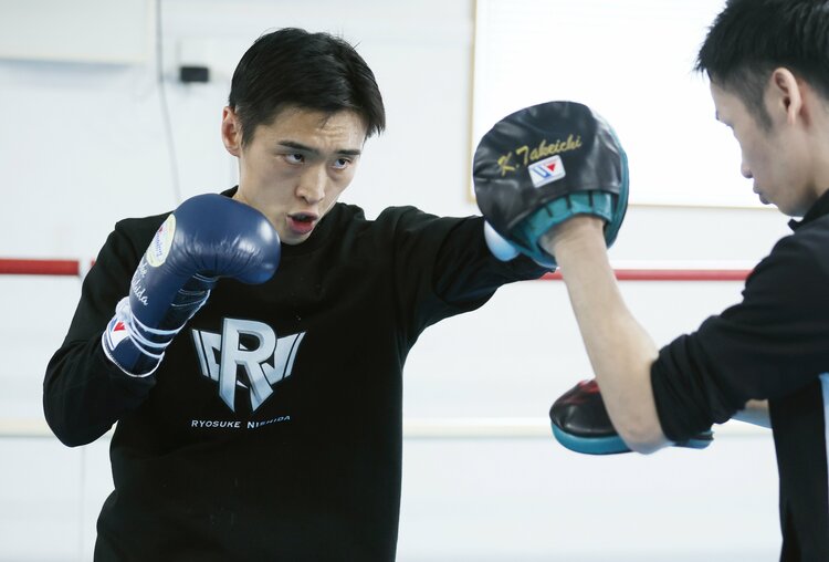 中谷潤人×西田凌佑 記念TシャツMサイズ ボクシング】中谷潤人、西田凌佑との統一戦に向けてクエジャルに圧勝だ