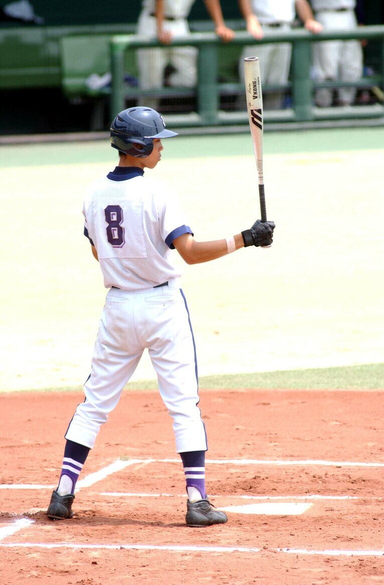 2005年7月、神奈川県大会で打席に立つ秋山　©AFLO