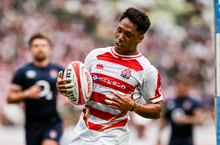 苦戦が続いたイングランド戦でトライを決めた山沢拓也。若かりしころからラグビー界の期待を集めた天才も29歳になった ／ photograph by Asami Enomoto