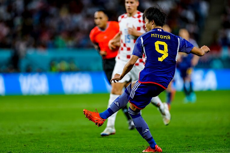 カタールW杯での三笘　©Kiichi Matsumoto/JMPA