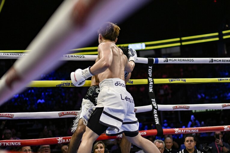 8ラウンド　©Hiroaki Finito Yamaguchi