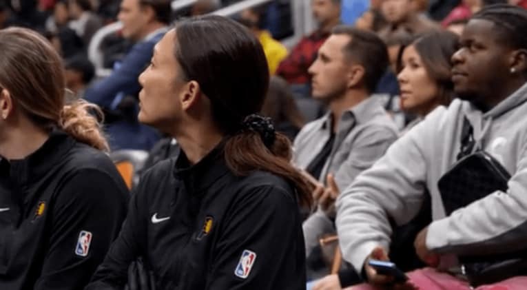 NBAインディアナ・ペイサーズでトレーナーを務める佐藤絢美さん　©︎Indiana Pacers
