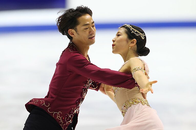 前日練習で息の合った演技を見せた高橋大輔と村元哉中 ／ photograph by YUTAKA/AFLO SPORT