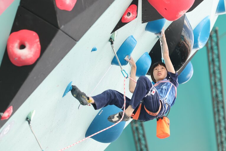スポーツクライミング女子複合準決勝の森秋彩　©Tetsuya Higashikawa/JMPA