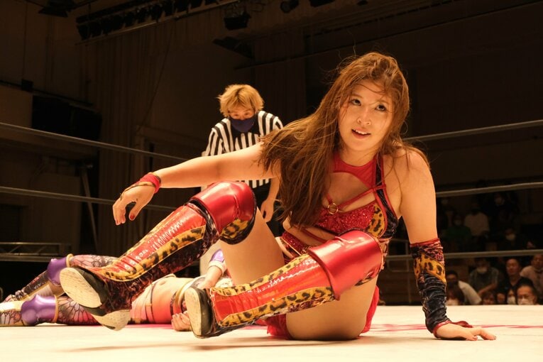 「闘うグラドル」もデビュー、アクトレスガールズの“華がスゴい”新人たちの裏で…エース・青野未来が泣いた理由「まったく追いつけていない」(51)