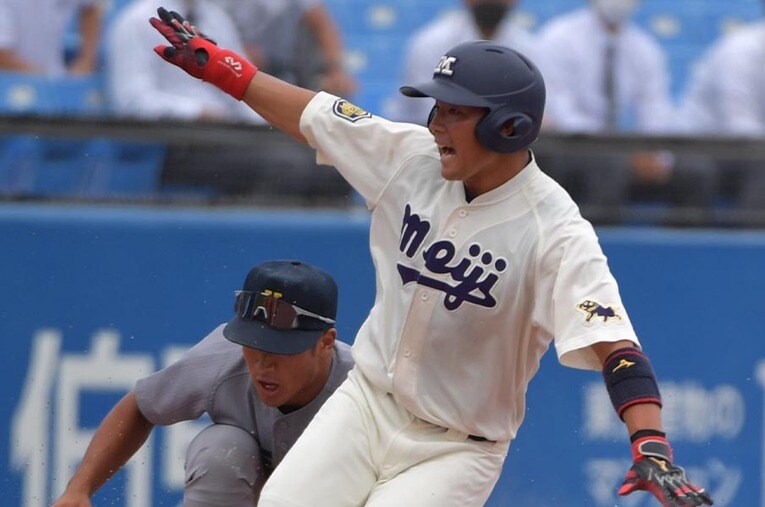 来年ドラフト有力候補の大学生二塁手【1】明治大・村松開人（171cm76kg・右投左打・静岡高） ／ photograph by Sankei Shimbun