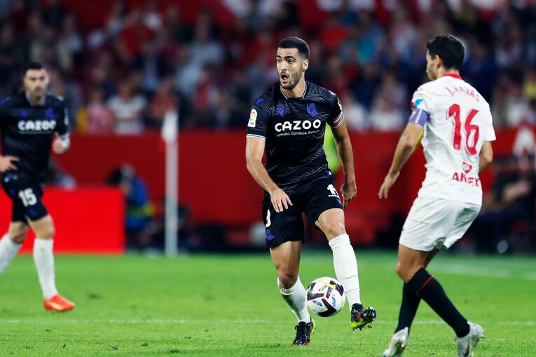 久保建英「脱臼ケガ明け緊急出場」を撮った…W杯へ頼もしい攻撃力と“激論”、気になるのは“ほぼ90分プレー時の疲労感”(18)