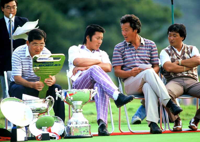 1986年日本オープン／左から中島常幸、尾崎将司、青木功、倉本昌弘　©︎BUNGEISHUNJU