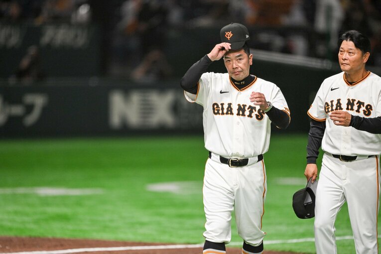 阿部慎之助前監督まで続いた“不文律”。謎のルールはいつ生まれたのか ©Nanae Suzuki