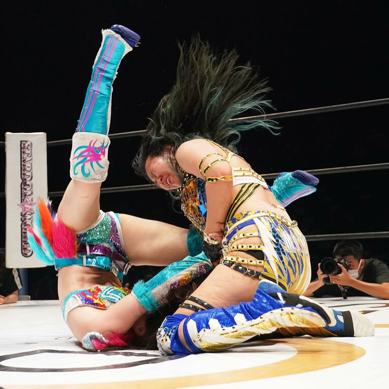 7月31日の『5★STAR GP 2021』開幕戦では、新技「ピーチサンダー」で岩谷麻優に勝利した