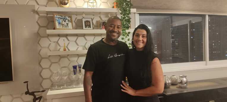 エジミウソンの豪華お宅と家族のラブラブぶり…写真はまだまだ続きます　©Hiroaki Sawada