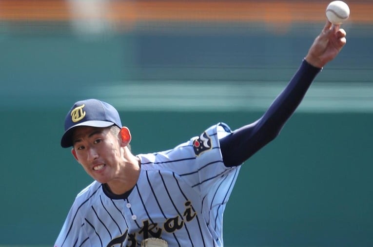ドラフト候補中間予想・投手編【4位】は石田隼都（東海大相模高・183cm73kg・左投左打） ／ photograph by Jiji Press