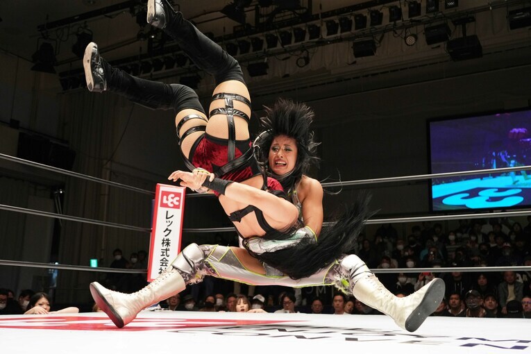 ジュリアのグローリアスドライバーがさく裂したが……　©Essei Hara