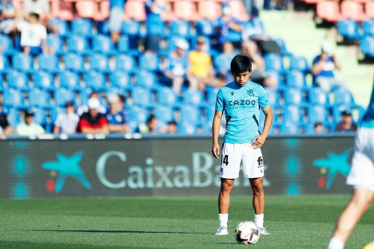 久保建英は「シルバらと共存・連動」が今のソシエダで最適解か　マンU戦勝利から中2日→“トップ下で迷った”古巣戦を撮って気づいたこと(36)