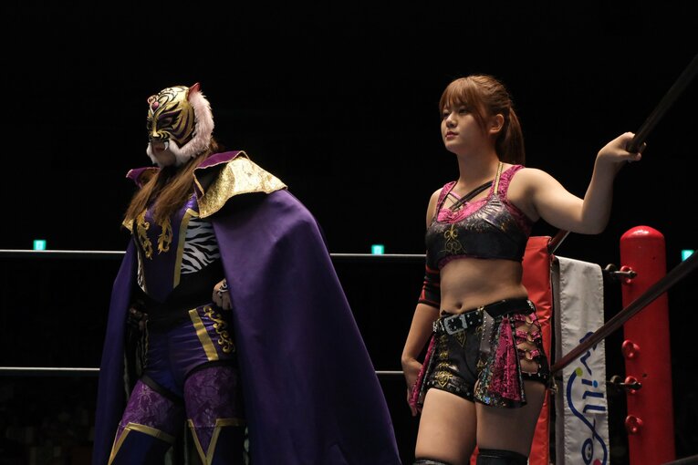 タイガー・クイーンを激怒させた“ヒール殺法”…乱入に凶器攻撃、待望のライバルは何でもありの“闇の軍団”？(47)