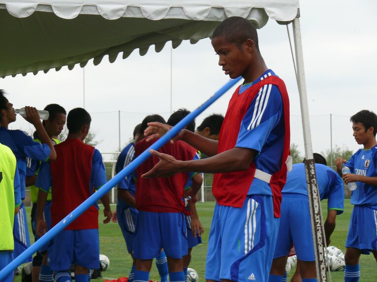 U-17日本代表時代の鈴木武蔵　©Takahito Ando