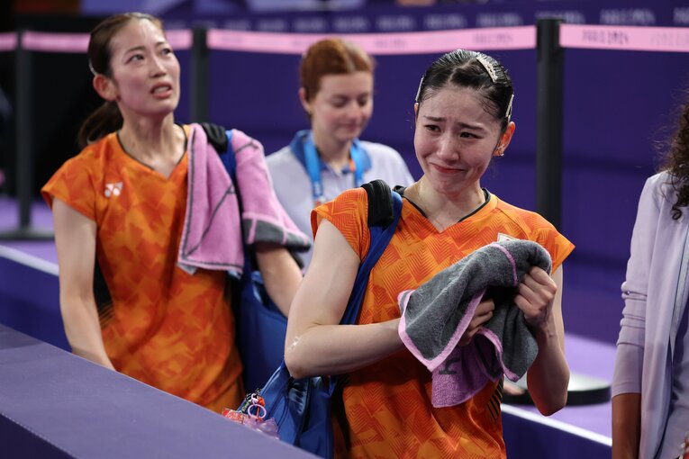 銅メダルを決め、笑顔の志田千陽と涙の松山奈未　©Ryosuke Menju/JMPA