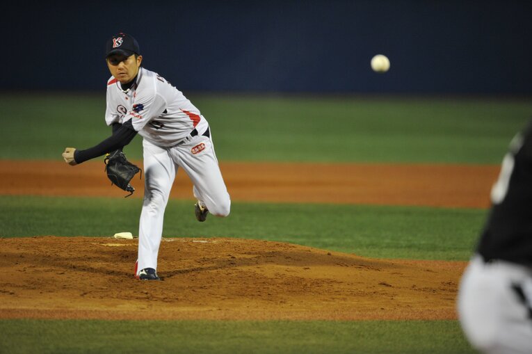 巧みな投球術を見せ続ける石川（2012年撮影）　©Hideki Sugiyama