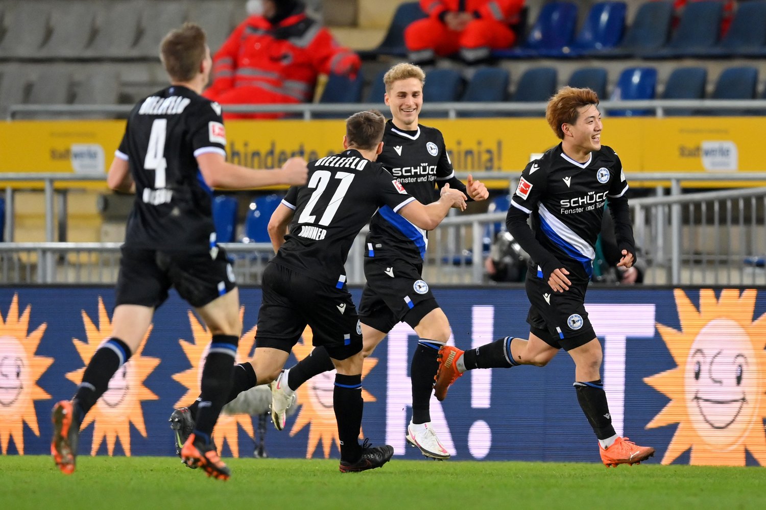 第22節終了時点で、ビーレフェルトは16位。ただ下位は混戦模様で、堂安と奥川はチームを残留に導けるか ©Getty Images