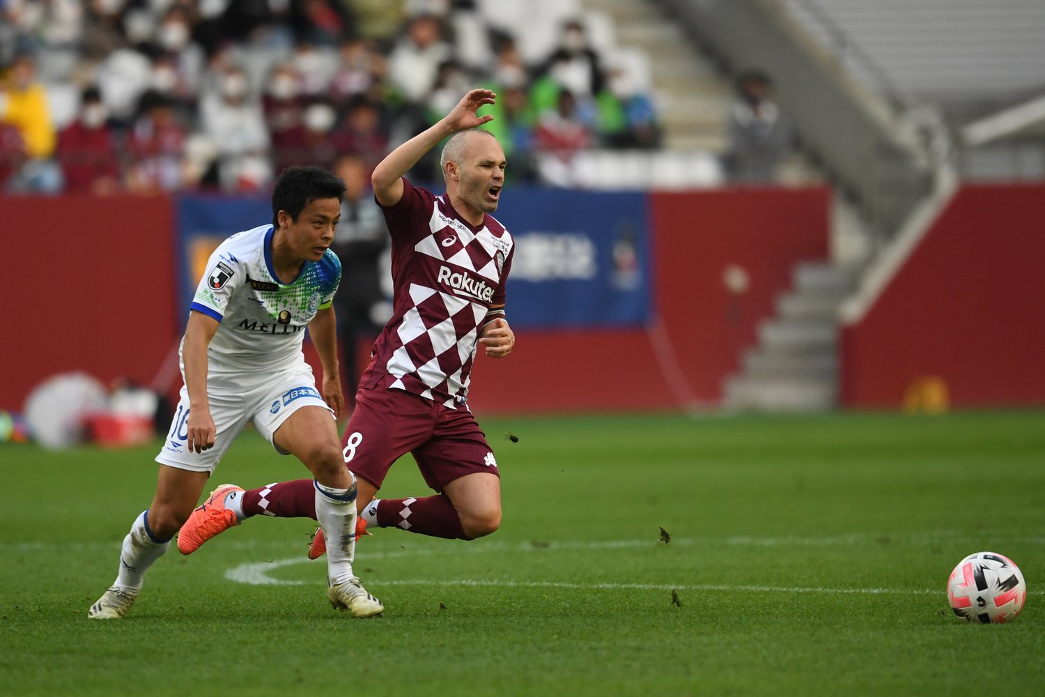 ヴィッセル戦、イニエスタとのマッチアップもⒸGetty Images