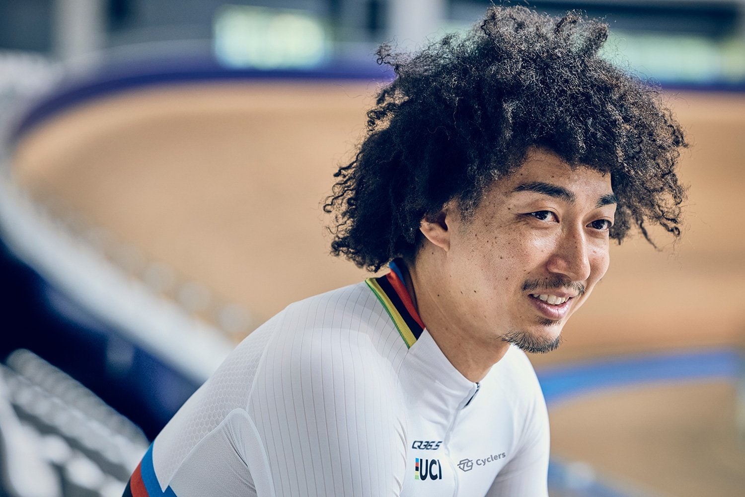 山崎賢人　Kento Yamasaki　1992年生、長崎県出身。アマチュア時代を経て、2016年日本競輪学校（現・日本競輪選手養成所）に合格し、翌年デビュー。2018年取手記念競輪でグレードレース初優勝、同年のJKA優秀新人賞を獲得。2019年、ナショナルチームに選出。2024年世界選手権男子ケイリンで、日本勢として37年ぶりの金メダルを獲得　©Kiichi Matsumoto