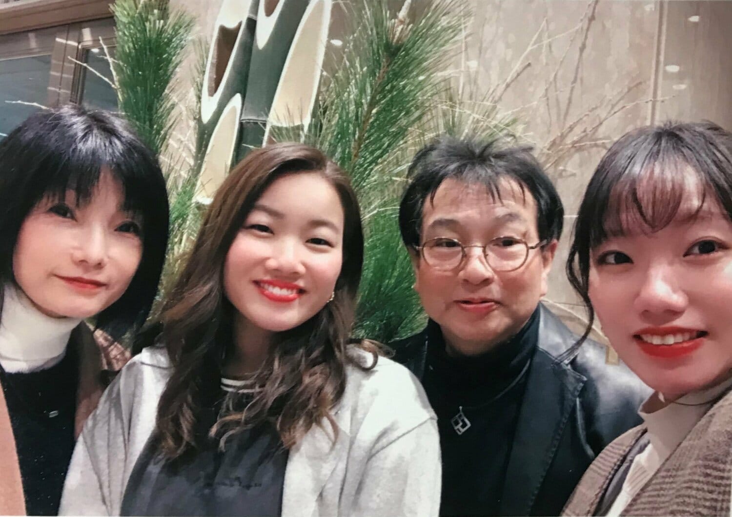 2人の娘と邦博の愛情が、日高逸子の大きな武器となっている　※本人提供