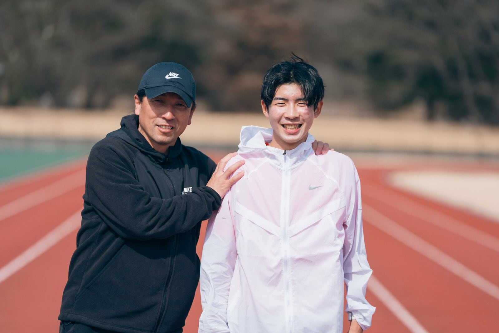 学法石川の松田監督と　photograph by NIKE
