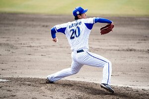 【左腕の1年目】DeNA左腕兄弟の“末っ子”坂本裕哉。 今永昇太に学び、東克樹に託され