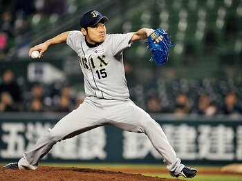 オリックスで際立つ佐藤達也の存在感。~剛球セットアッパー、意外な素顔~<Number Web> photograph by Hideki Sugiyama