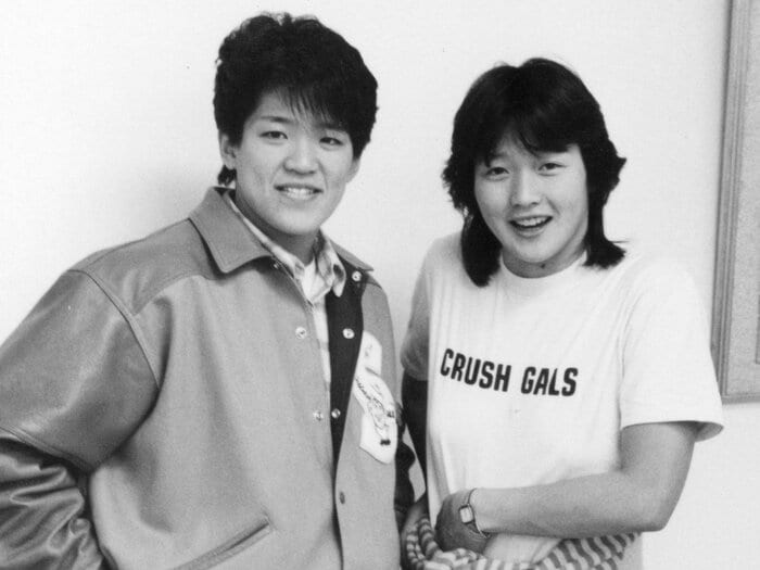 「元キャバ嬢→スターレスラー」人気のウラには意外な“女性ファン”の存在あり? 記憶に甦るクラッシュ・ギャルズら「全女」全盛期のリング風景<Number Web> photograph by BUNGEISHUNJU