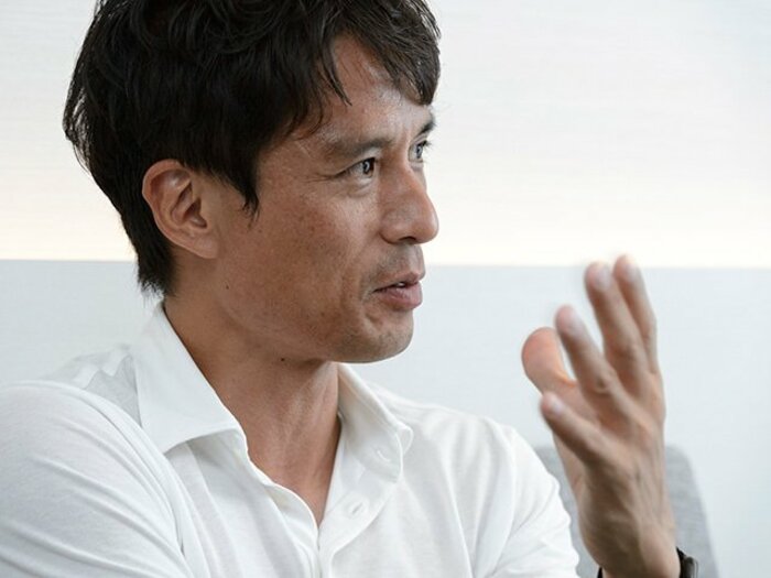 日本代表、最大の危機を乗り越える。「アブダビの夜」で宮本恒は何をした？＜Number Web＞ photograph by Hirofumi Kamaya