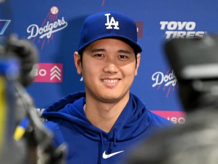 「オオタニが話すようになった」米名物記者が驚いた…ドジャースで“なぜ変化”? それでも大谷翔平に手厳しいニューヨークメディアの謎<Number Web> photograph by Getty Images
