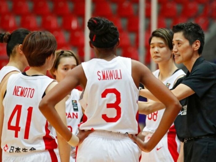 〈史上初の5連覇〉ホーバスジャパンをどう“進化”させるか？  女子バスケ新ヘッドコーチが見せたその“片鱗”とは＜Number Web＞ photograph by AFLO