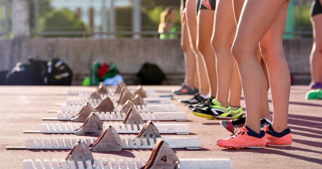 陸上競技 女子 中学生 ユニフォーム（白のユニホームは狙われ