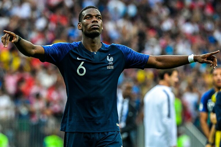 ロシアW杯でのポール・ポグバ。強度と技術を兼備した最新鋭フットボーラーの急先鋒だったのだが……。 ／ photograph by Takuya Sugiyama/JMPA