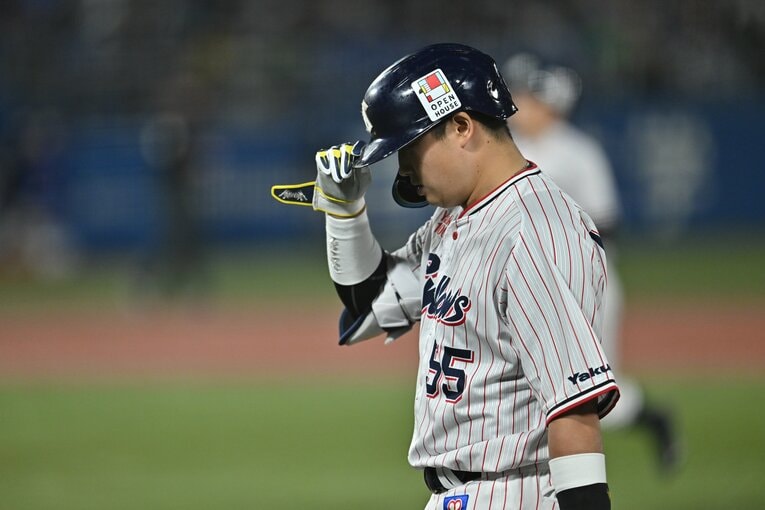 日米球界関係者の注目を集める村上　©Hideki Sugiyama