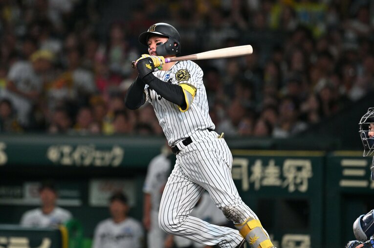 森下翔太ら即戦力選手がチームを支えて今季独走する阪神。高卒野手が育たない問題はあるものの、全体の育成戦略は成功していると言えるだろう　©Hideki Sugiyama