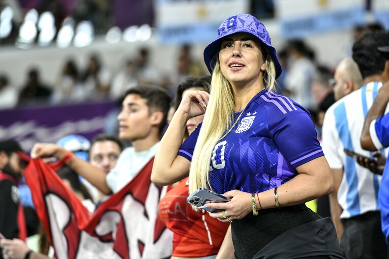 カタールW杯の女性サポーター　©Takuya Sugiyama/JMPA