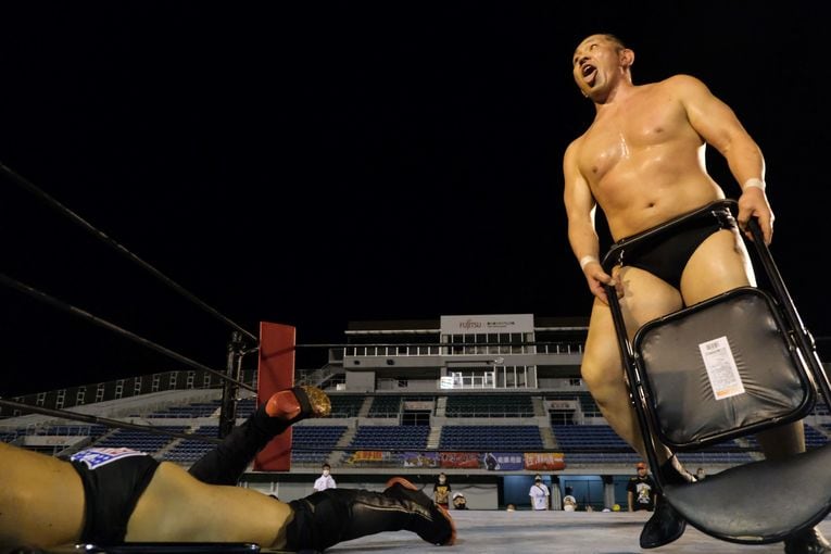 佐藤光留プロデュース『真夏の変態祭り』で諏訪魔に大仁田、鈴木みのるも大暴れ！ 灼熱の旧川崎球場で“1日6試合”の佐藤が感じたのは…？(51)