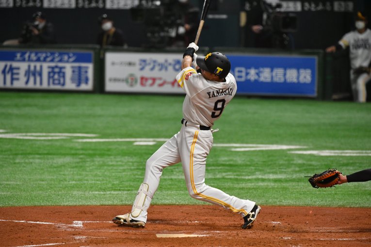 強烈なフルスイングながら柳田の残している打率はハイアベレージだ©Hideki Sugiyama