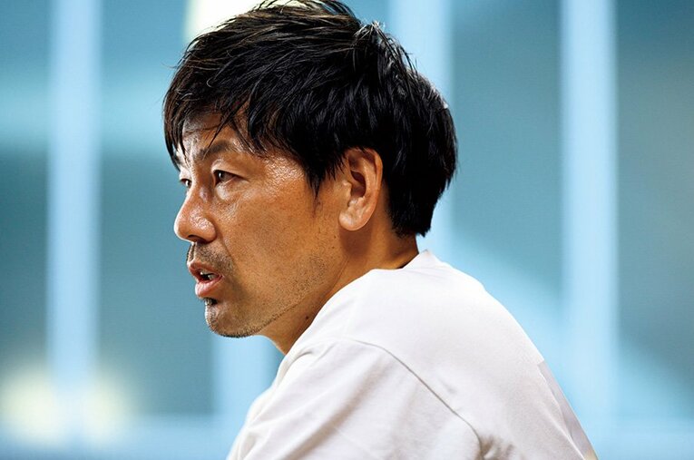 23歳でフランスに渡った松井大輔、「ル・マンの太陽」と呼ばれた。現在はYS横浜でサッカー選手兼フットサル選手の「二刀流」として活躍中 ／ photograph by Hirofumi Kamaya